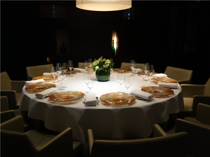 private dining room
